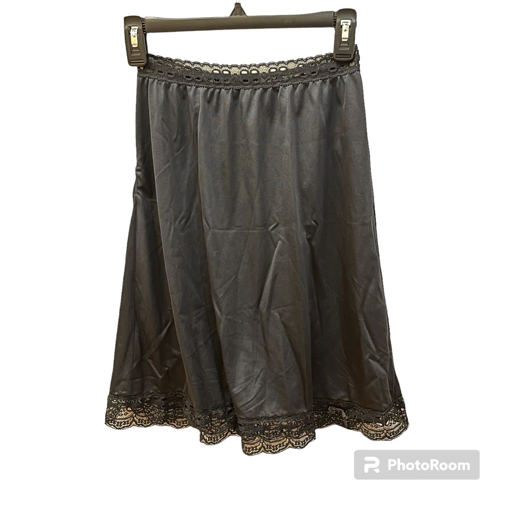 Vintage Black Stretchy Lace Half Slip - Picture 2 of 11